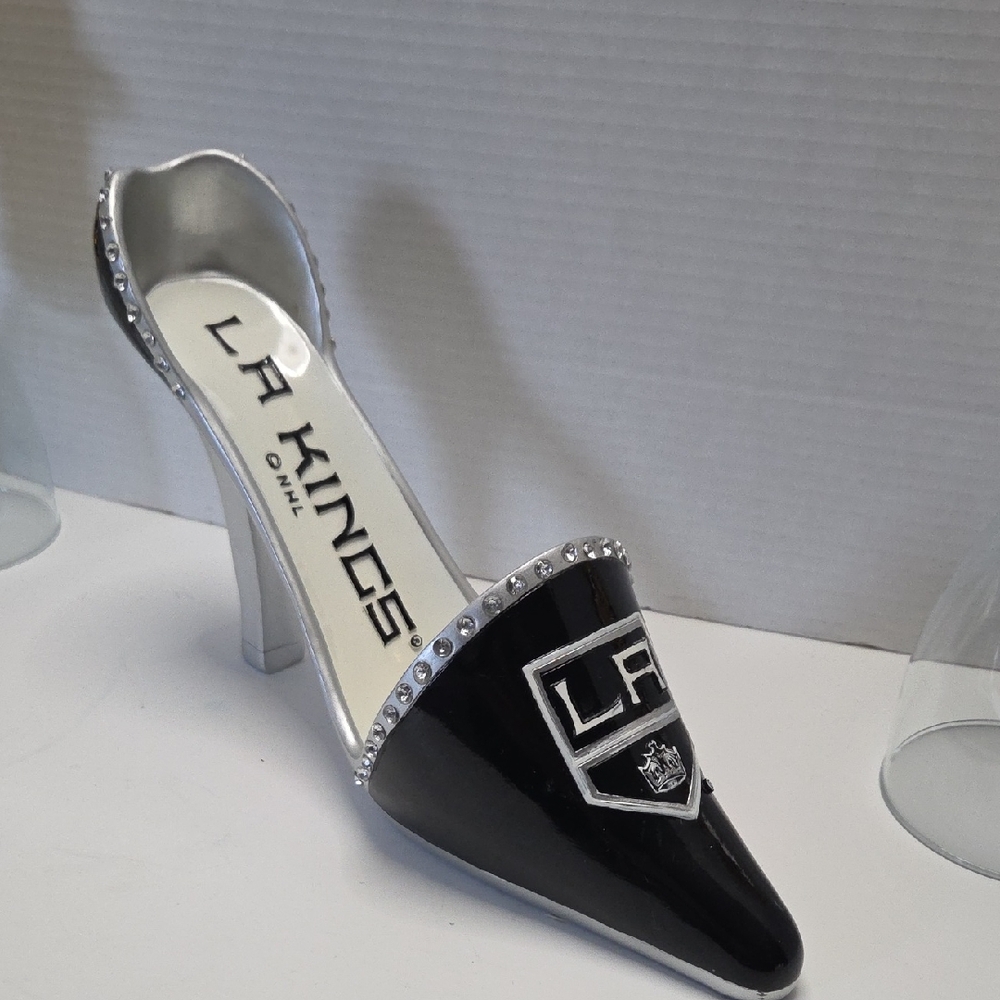 LA KINGS Black and Silver Stiletto Wine Holder